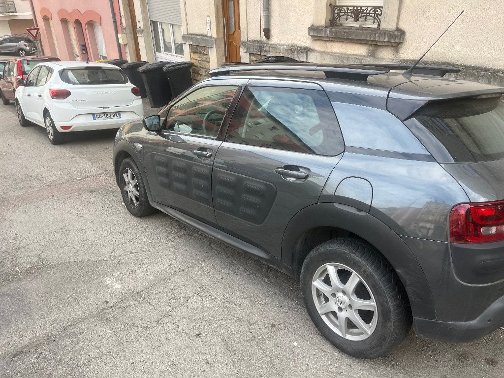 CITROËN C4 CACTUS, Autos, Achat, Boîte manuelle, Entretenue par le concessionnaire, Autre carrosserie