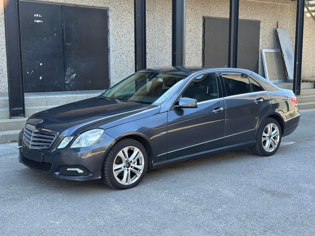 Mercedes - Benz E200D 2010 420.000km 2.2 diesel automaat, Auto's, Automaat, Euro 5, Achterwielaandrijving, Zwart