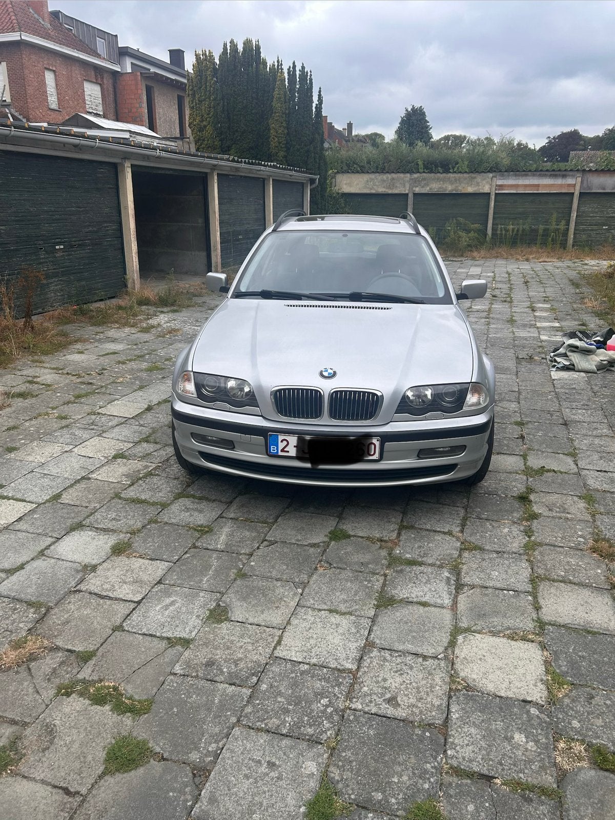 Bmw 325 xi cargo léger, Autos, BMW, Argent ou Gris, Achat, Electronic Stability Program (ESP), 2 places