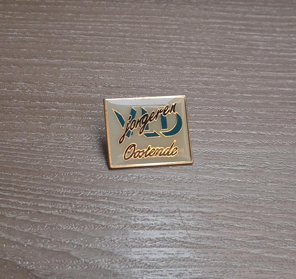 PIN - VLD JONGEREN OOSTENDE, Verzamelen, Ophalen of Verzenden, Gebruikt, Overige onderwerpen, Speldje of Pin