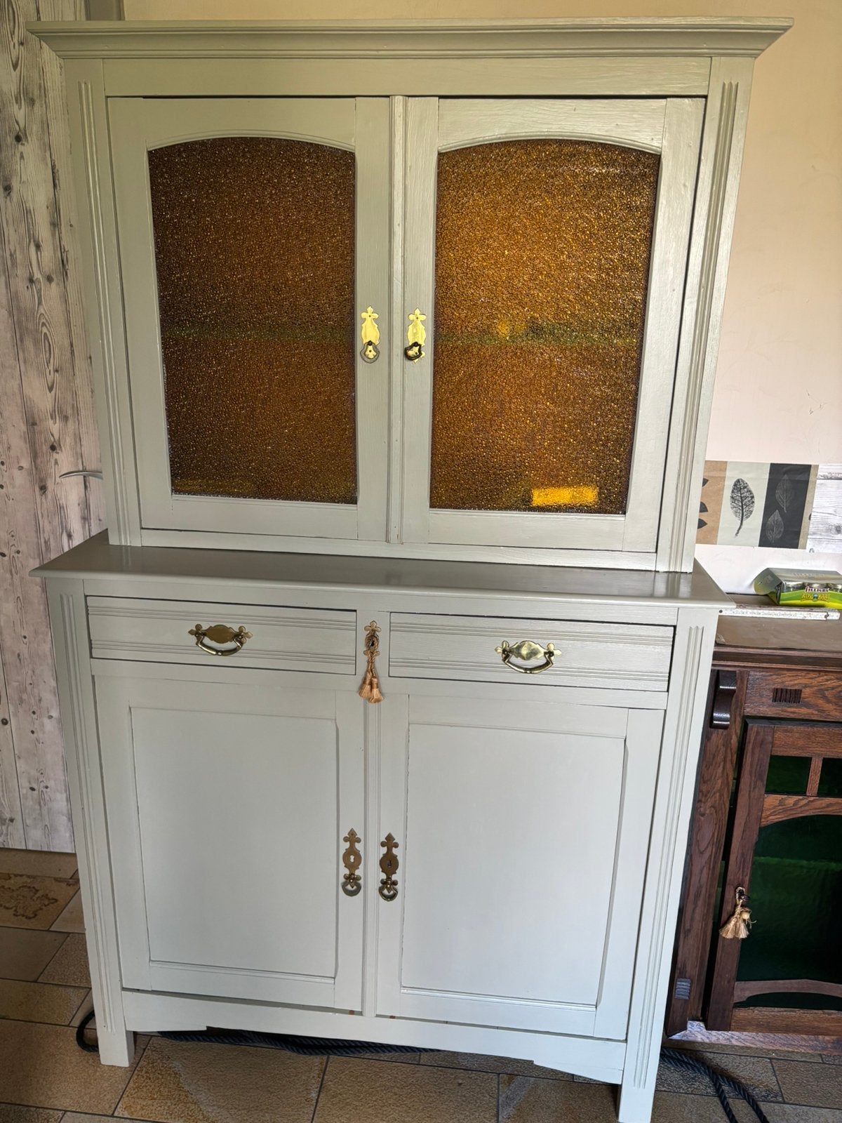 Antieken kast, groen-grijs geverfd, Ophalen, Gebruikt, Glas