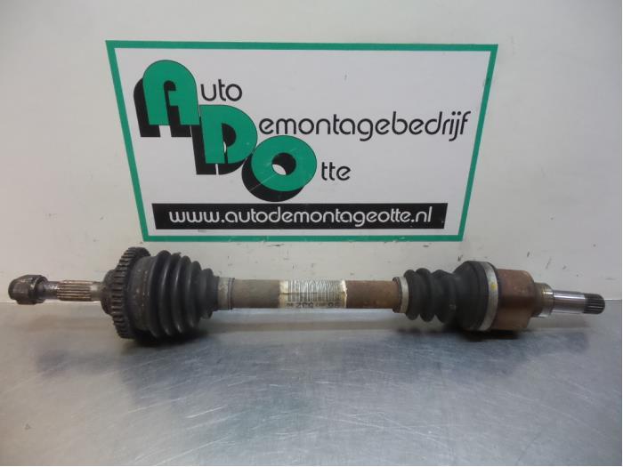 Arbre de transmission avant gauche d'un Peugeot 206 (206 98-, Autos : Pièces & Accessoires, -, 3 mois de garantie, Utilisé, -