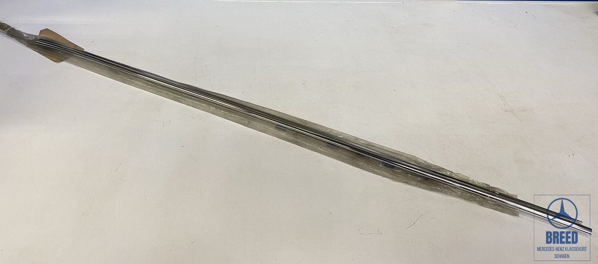 NOS regenlijst rechts voor Mercedes-Benz W114 /8 coupé, -, Nieuw, Ophalen of Verzenden, -