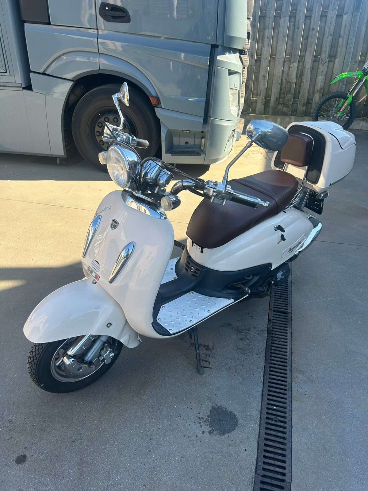 125cc scooter borsalino, Ophalen, Zo goed als nieuw