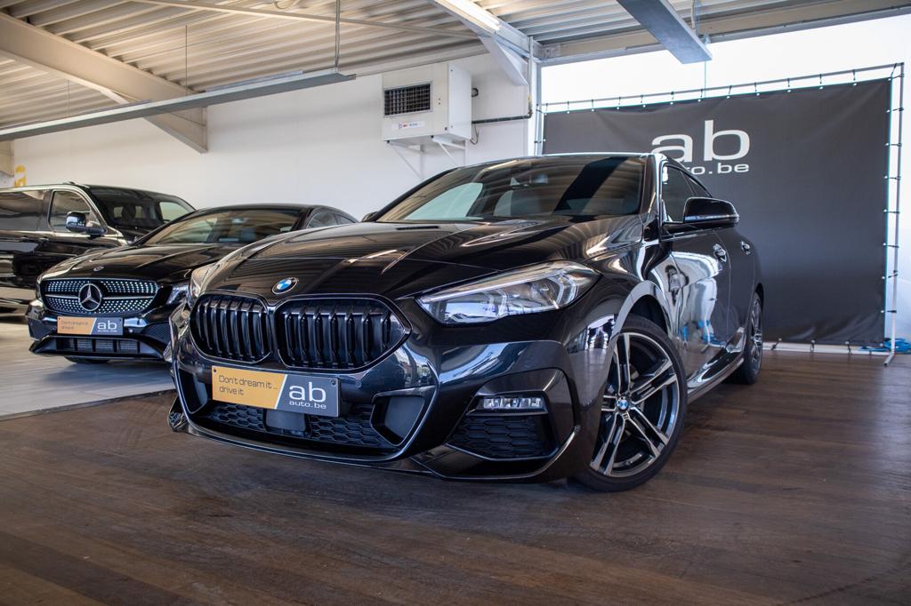 BMW 218 i, GRAN COUPE, M-SPORT, LEDER, APPLE CARPLAY, 18", 4 deurs, 0 cilinders, Zwart, Bedrijf