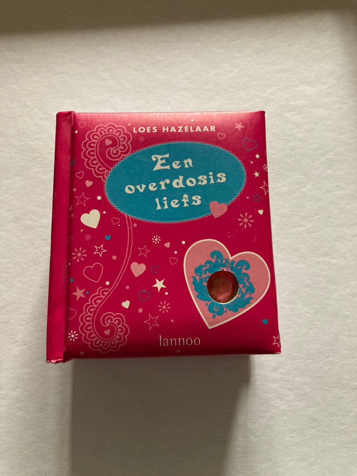 L. Hazelaar - Een overdosis liefs, Ophalen, L. Hazelaar, Nieuw, Fictie