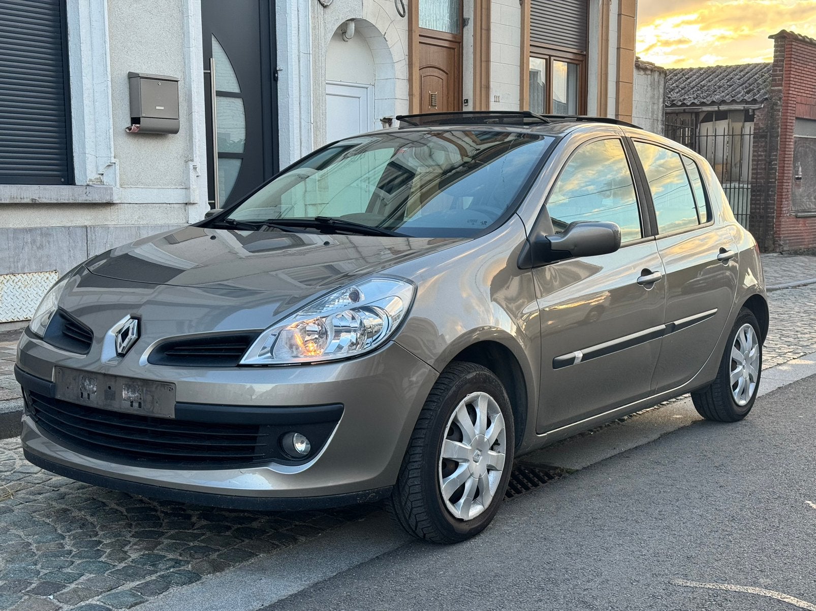 Renault Clio/2008/1.6Essence/111000km/Automatique/4500€, Autos, Bluetooth, Achat, Automatique, Particulier