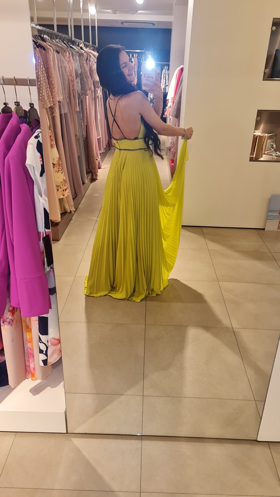 Robe de bal exclusive E&R jaune/noire, portée une fois, Vêtements | Femmes, Enlèvement ou Envoi, Comme neuf