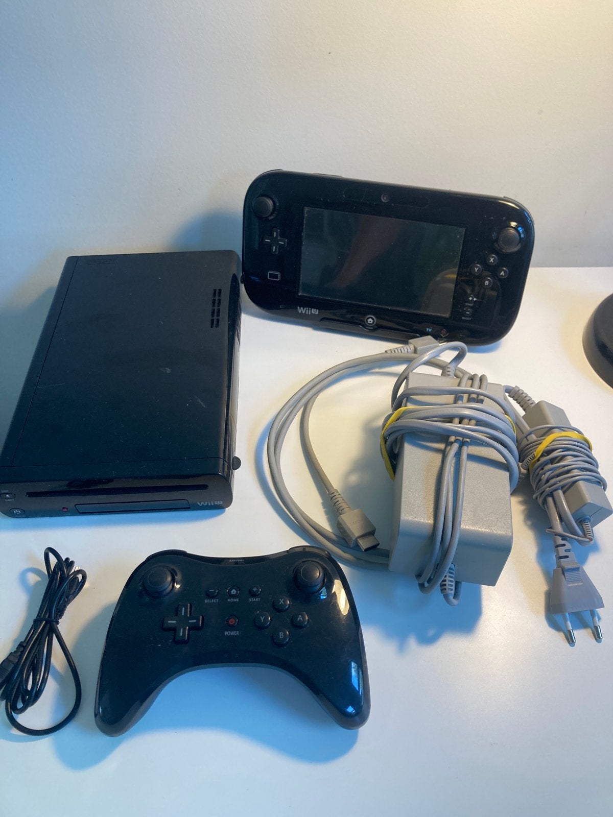 Console Wii U 32 manette professionnelle supplémentaire, Enlèvement ou Envoi, Comme neuf, Avec 1 manette