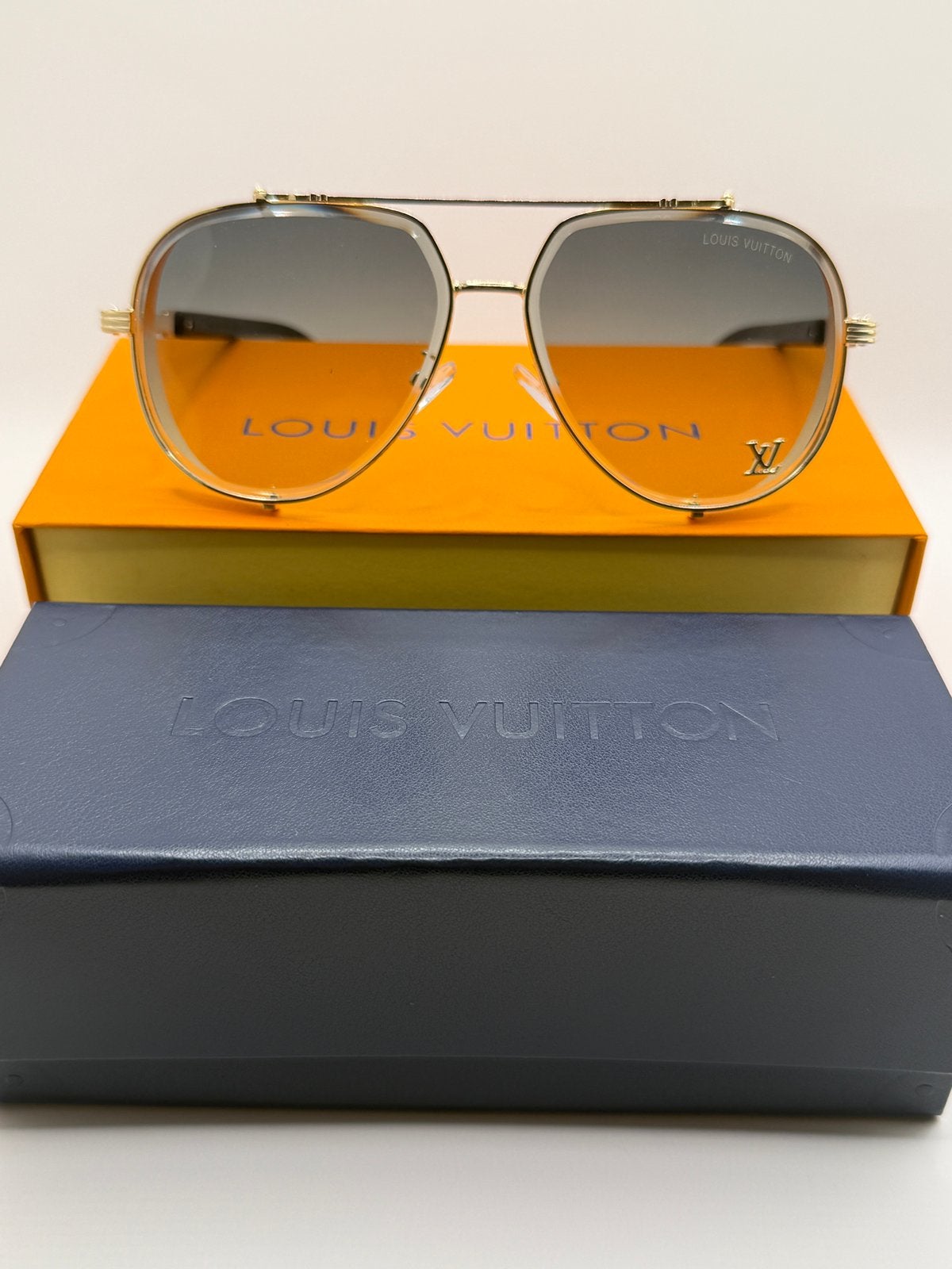 Lunettes de soleil LVV 40 euros 3 pour 100 euros, Enlèvement ou Envoi, Neuf, Lunettes de soleil