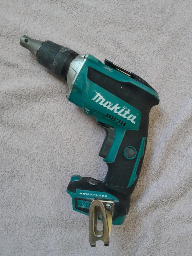 Makita, Doe-het-zelf en Bouw, Ophalen