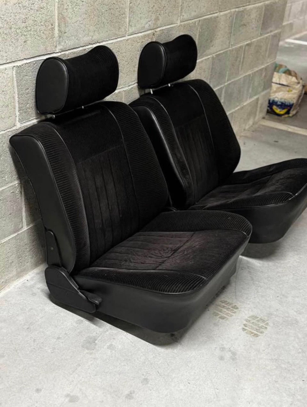 2 originele BMW E12 voorstoelen — zwarte stof — uitstekend, Ophalen, BMW