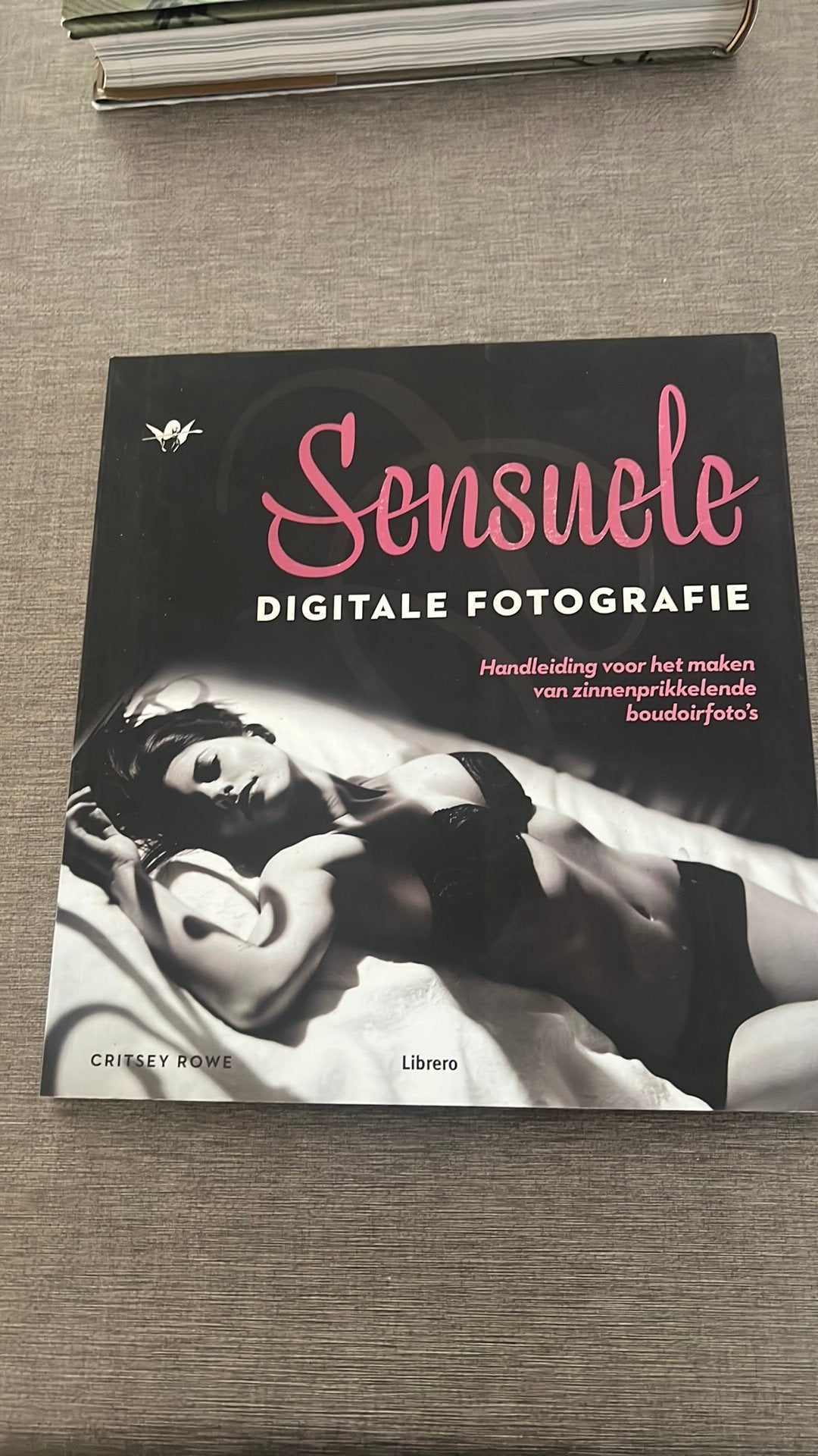 Critsey Rowe - Erotische digitale fotografie, Fotografie algemeen, Ophalen of Verzenden, Critsey Rowe, Zo goed als nieuw