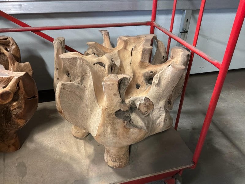 Sculpture en bois (dessous de table)