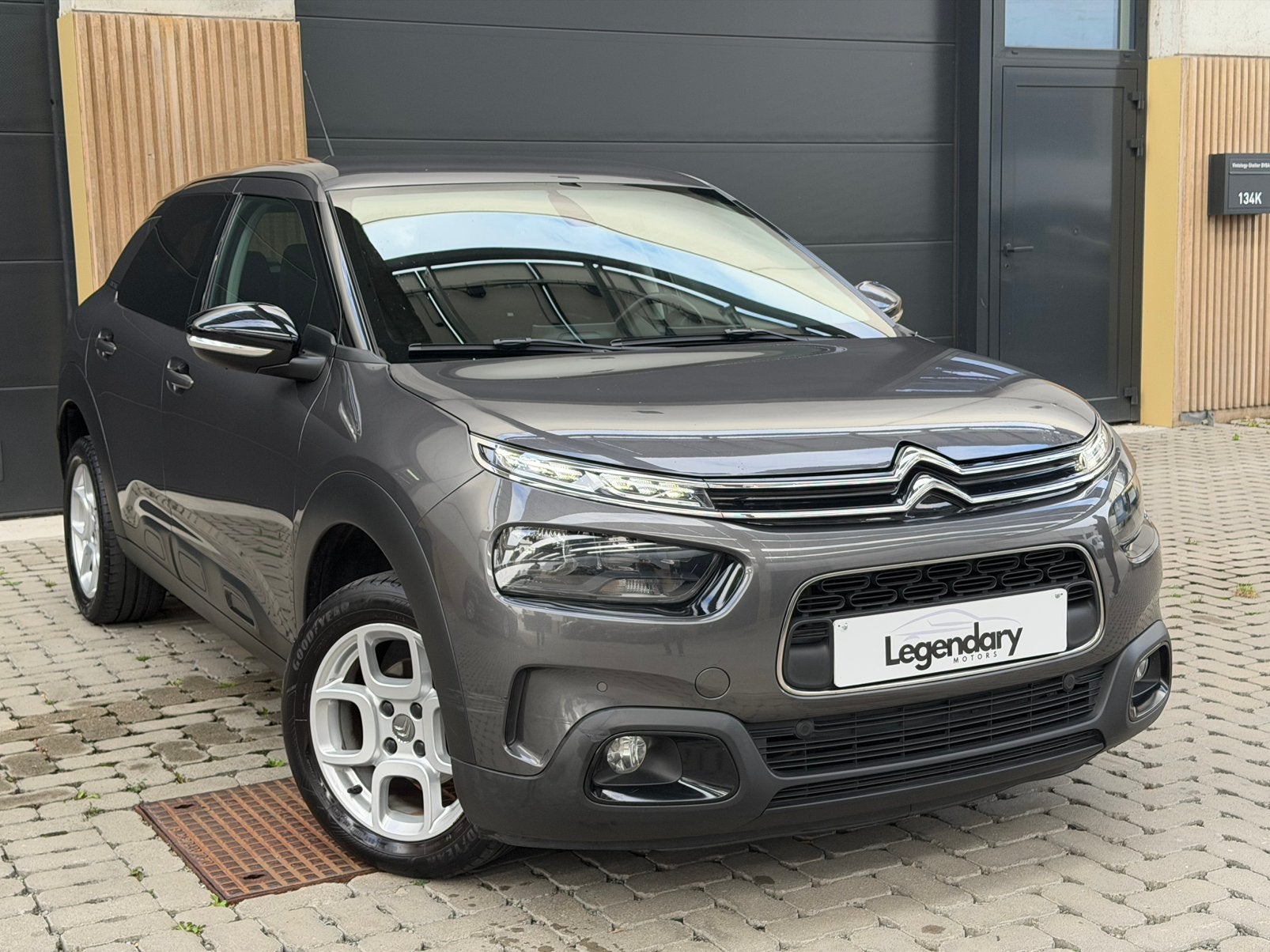 Citroen C4 Cactus C4 Cactus 1.2 PureTech Shine, Auto's, Dealer onderhouden, Stof, 1199 cc, 5 zetels