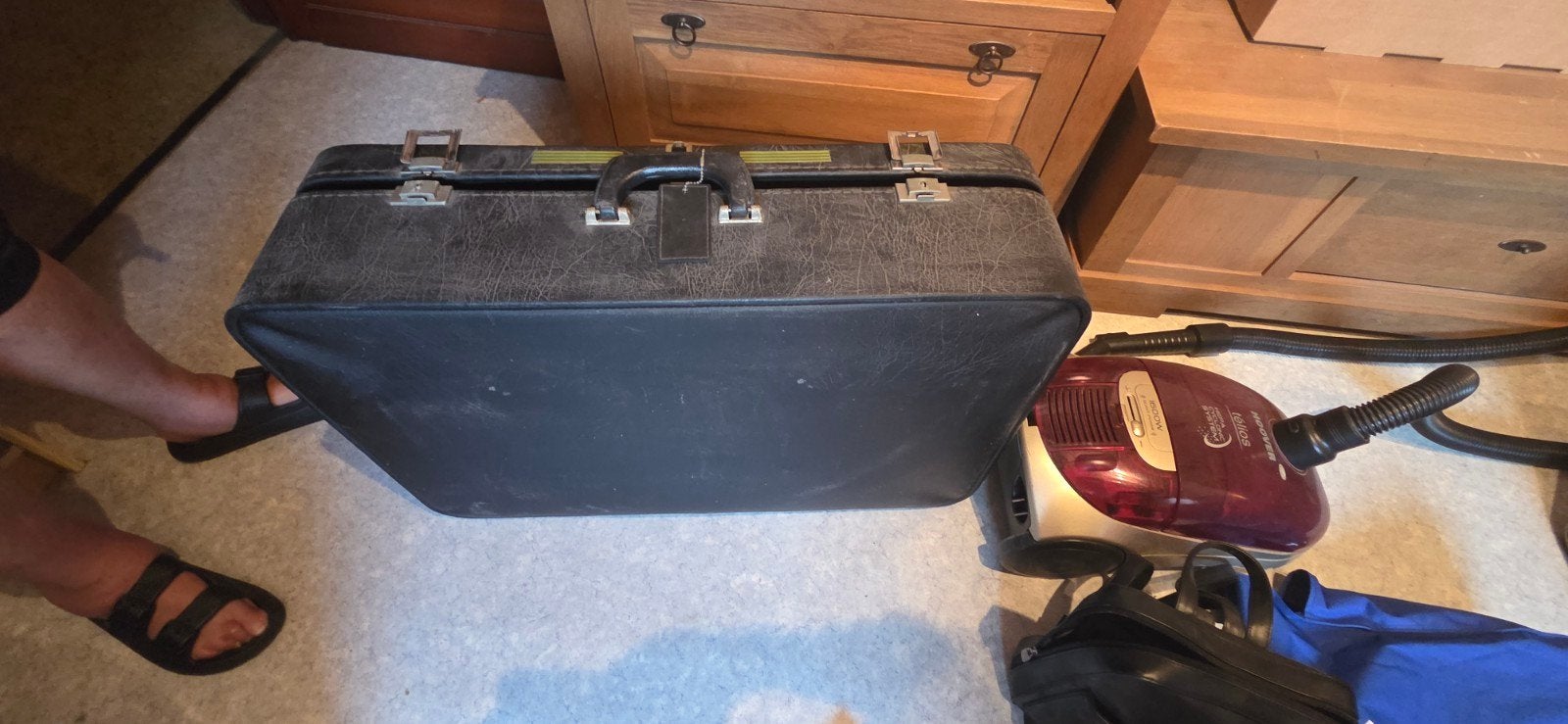 valise ancienne, Enlèvement