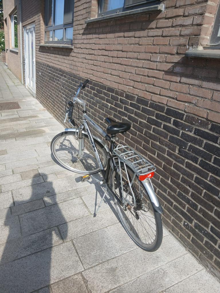 Herenfiets 28 inch in prefecte staat met voor en achter lict, Enlèvement, Comme neuf