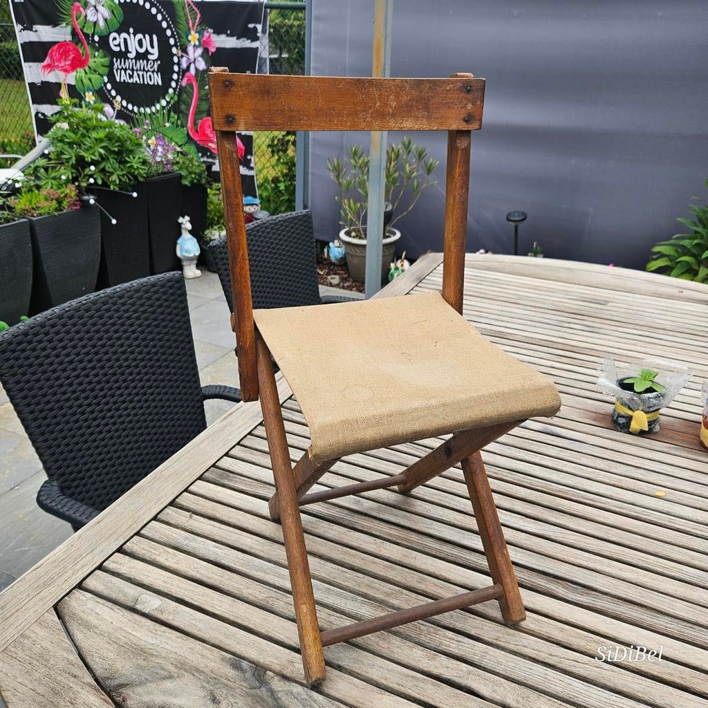 Klein vintage stoeltje. Voor decoratie of voor kinderen, Tuin en Terras, Tuinsets en Loungesets, Ophalen