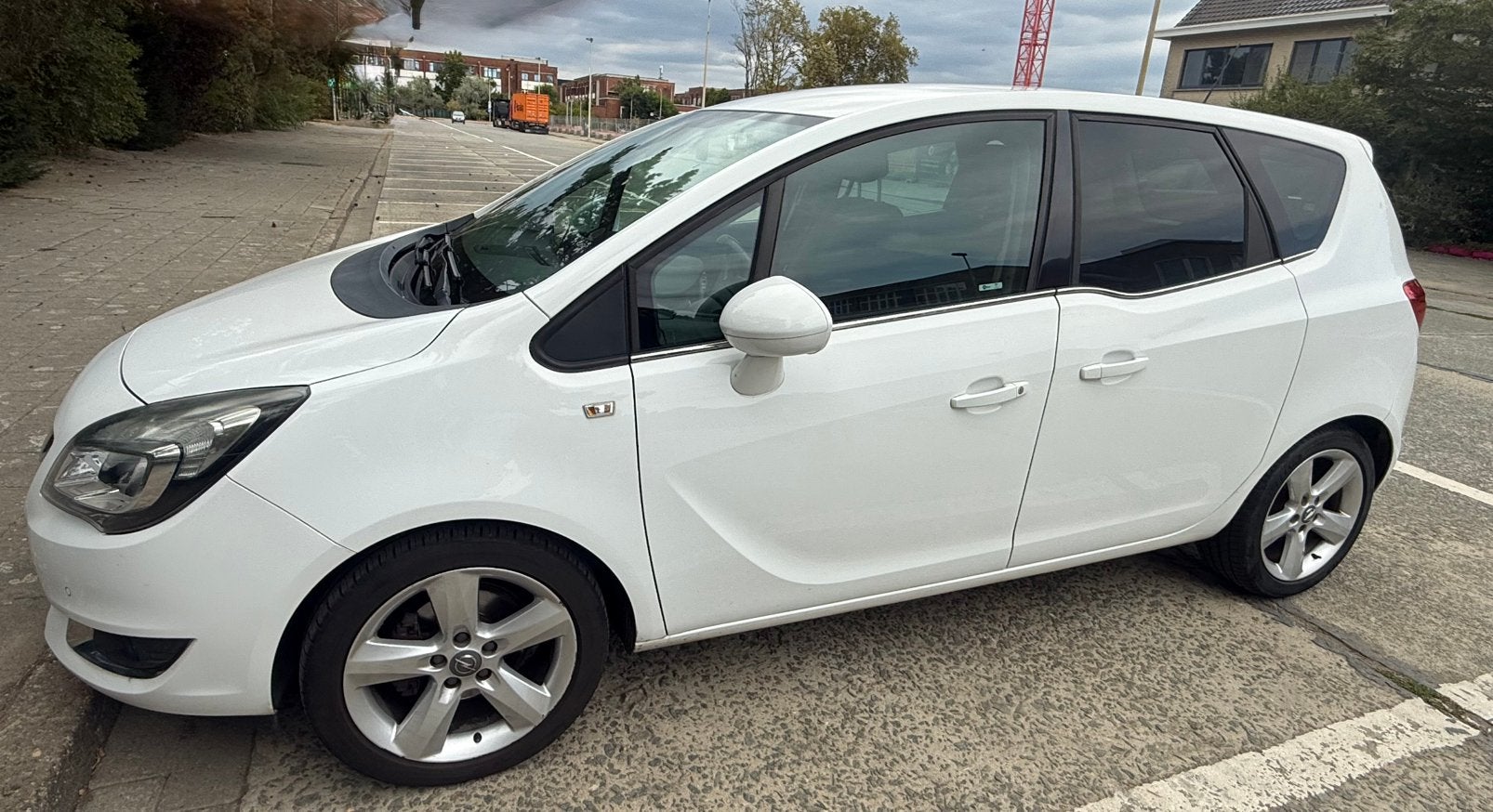 Opel Meriva 1.4 Benzine – 4/12/2015, Auto's, Parkeersensor, Wit, Handgeschakeld, 5 deurs