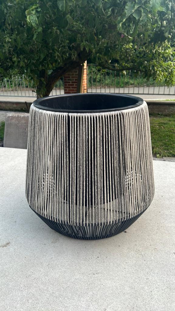 Nieiwe Grote bloempot met “spaghetti” look met etiket, 40 à 70 cm, 25 à 40 cm, Rond, Comme neuf