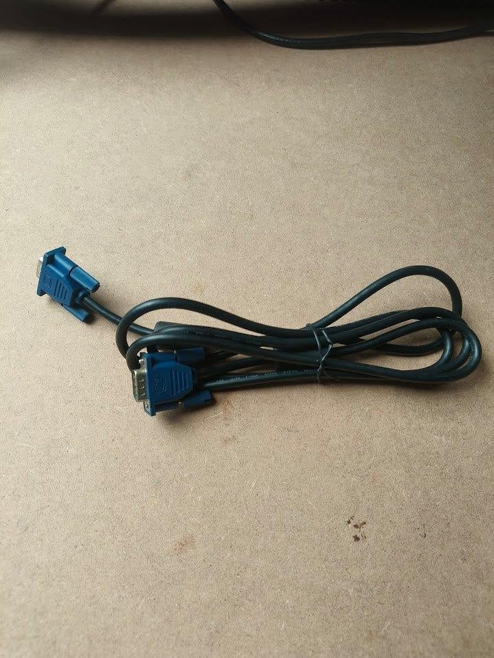 VGA kabel, Computers en Software, Pc- en Netwerkkabels, Ophalen, Zo goed als nieuw