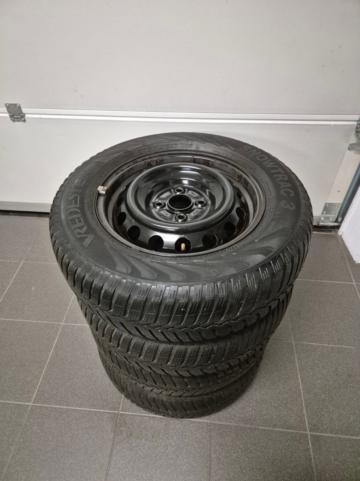set Winterbanden 4x100 54,1mm Toyota Yaris, ..., Ophalen, 14 inch, 175 mm, Banden en Velgen
