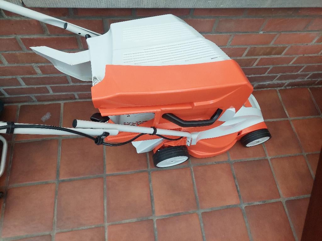 Electrische grasmaaier, Ophalen, Cirkelmaaier, Stihl, Elektrische grasmaaier