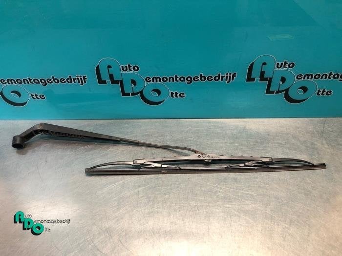 Bras essuie-glace avant d'un Nissan Pixo (Pixo 09-), -, 3 mois de garantie, Utilisé, -