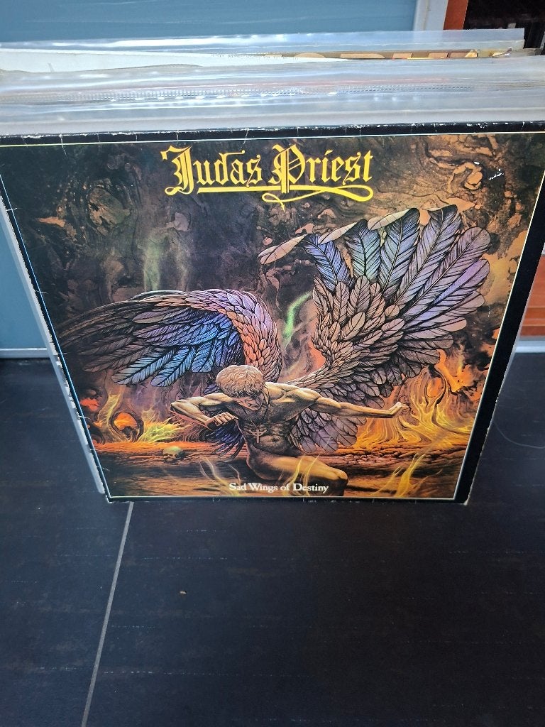 lp - judas priest - sad wings of destiny, LP, Heavy metal, Gebruikt, Ophalen of Verzenden
