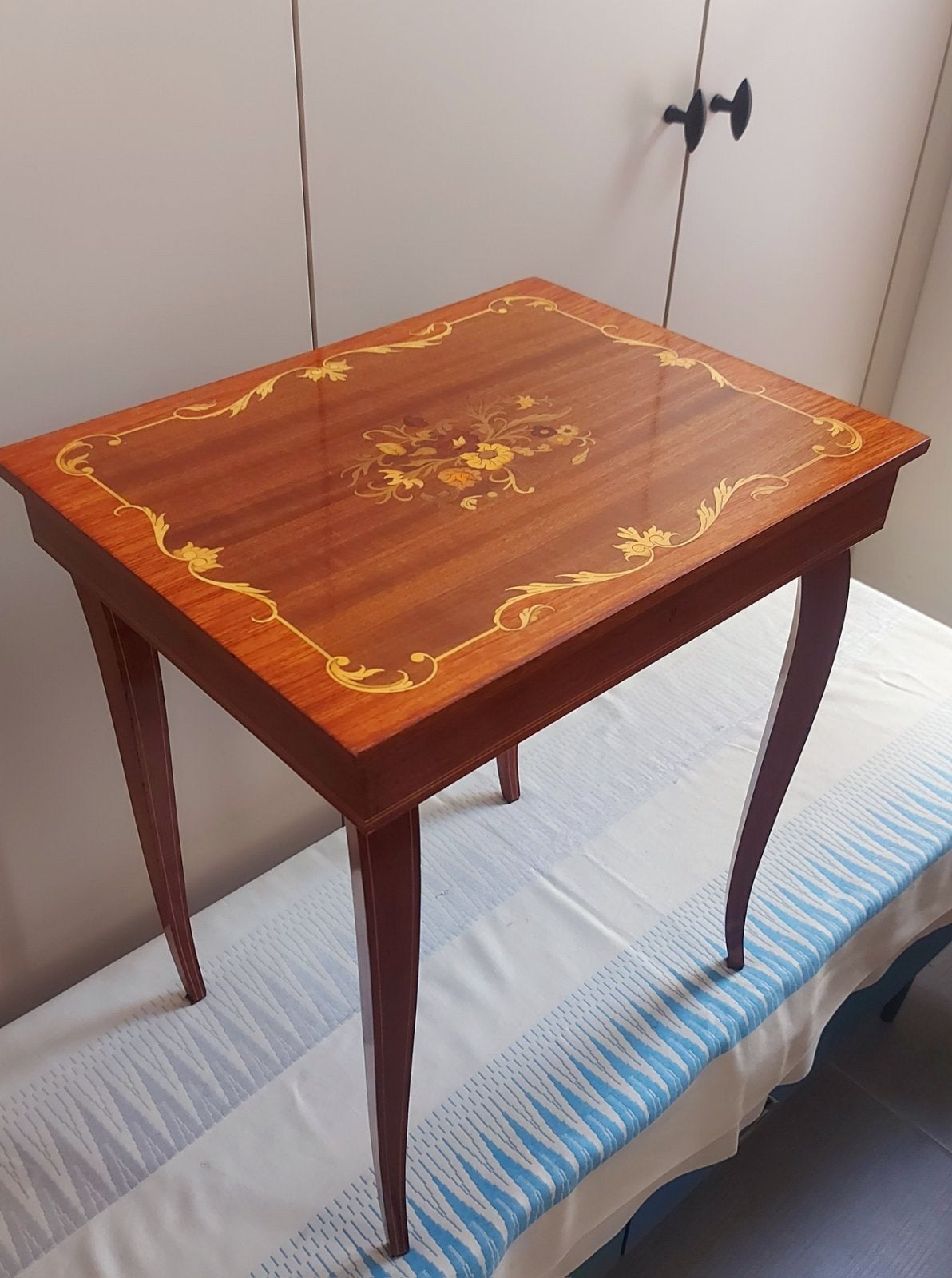 vintage muziektafeltje, Antiek en Kunst, Ophalen