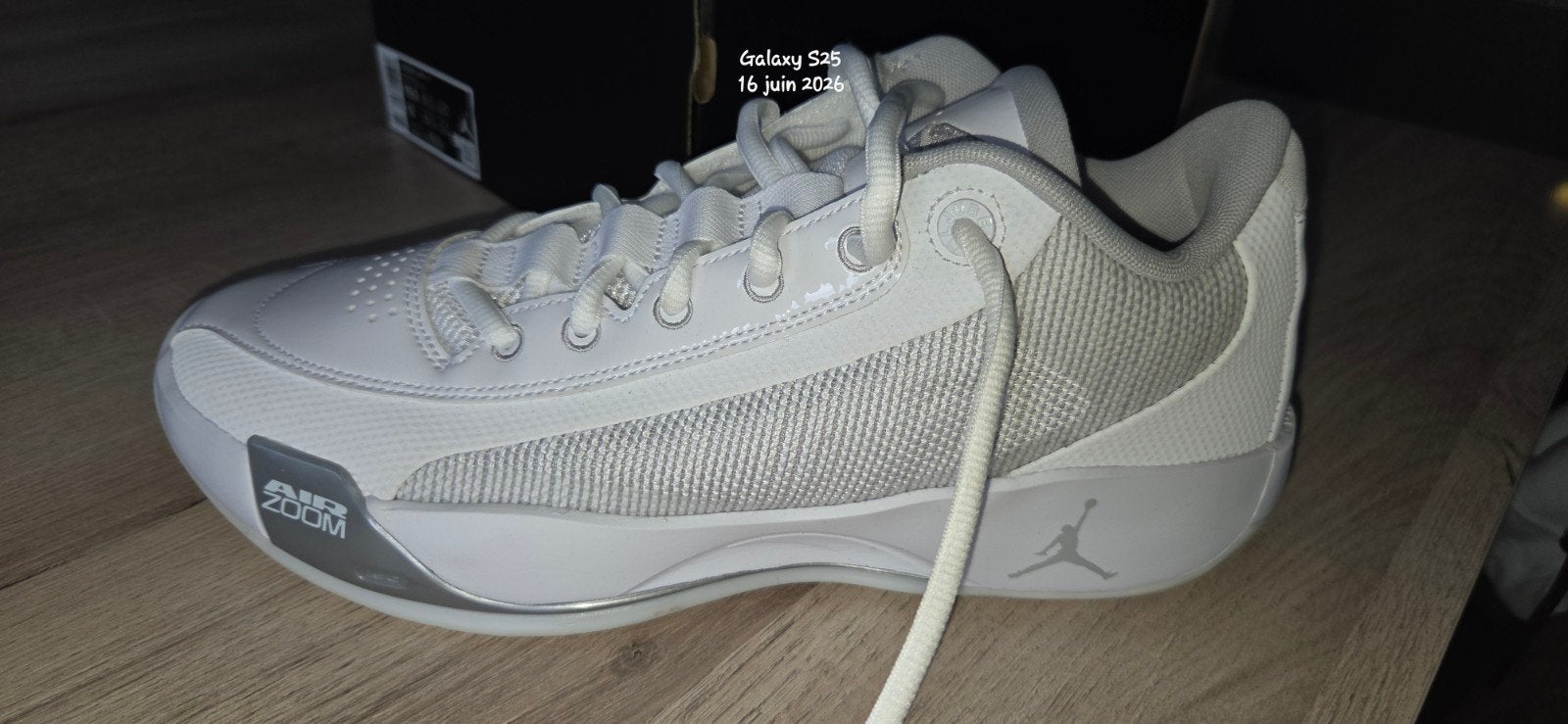 Jordan luka 77, Sport en Fitness, Loopsport en Atletiek, Ophalen