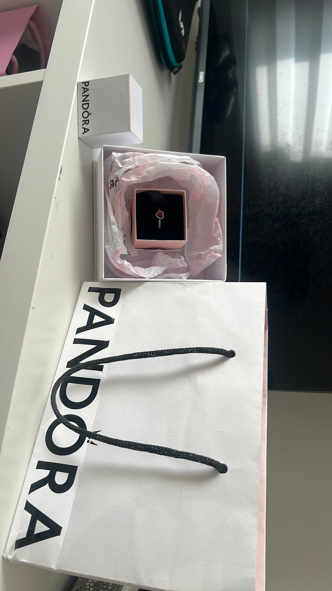 Pandora ring, Handtassen en Accessoires, Ophalen of Verzenden, Zo goed als nieuw, Dame, Rood