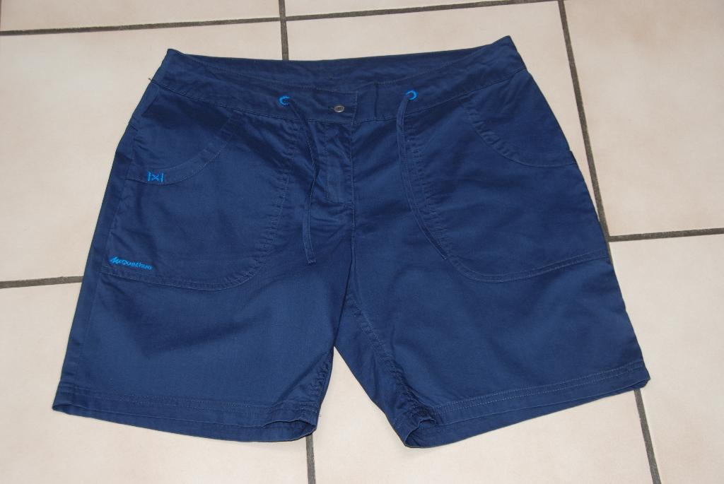 Damesshort „Quechua de Décathlon” blauw T40 als NIEUW!, Kleding | Dames, Broeken en Pantalons, Maat 38/40 (M), Kort, Blauw, Quechua de Décathlon
