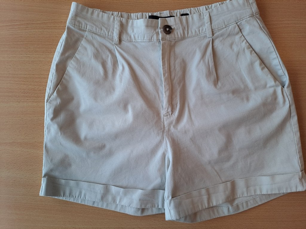Beige short Vero Moda, maat M, Vêtements | Femmes, Culottes & Pantalons, Taille 38/40 (M), Vero Moda, Beige, Enlèvement
