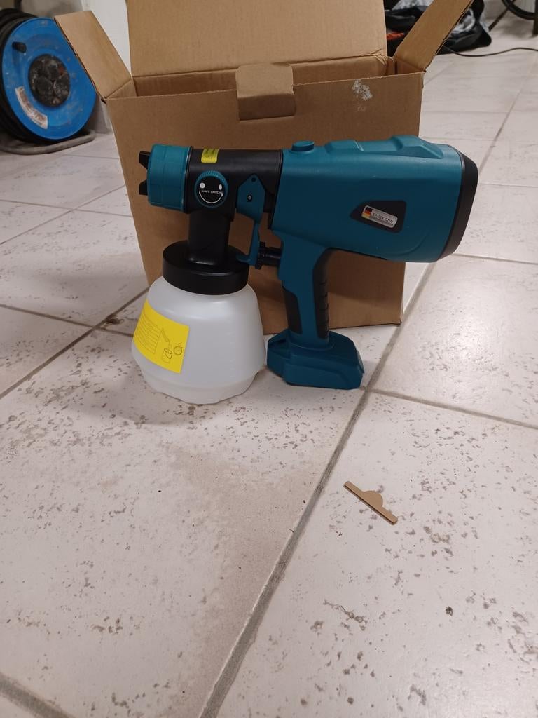 Verfpistool op batterij, Ophalen