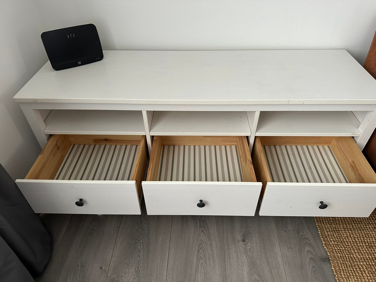 Hemnes TV-meubel, Enlèvement, Utilisé