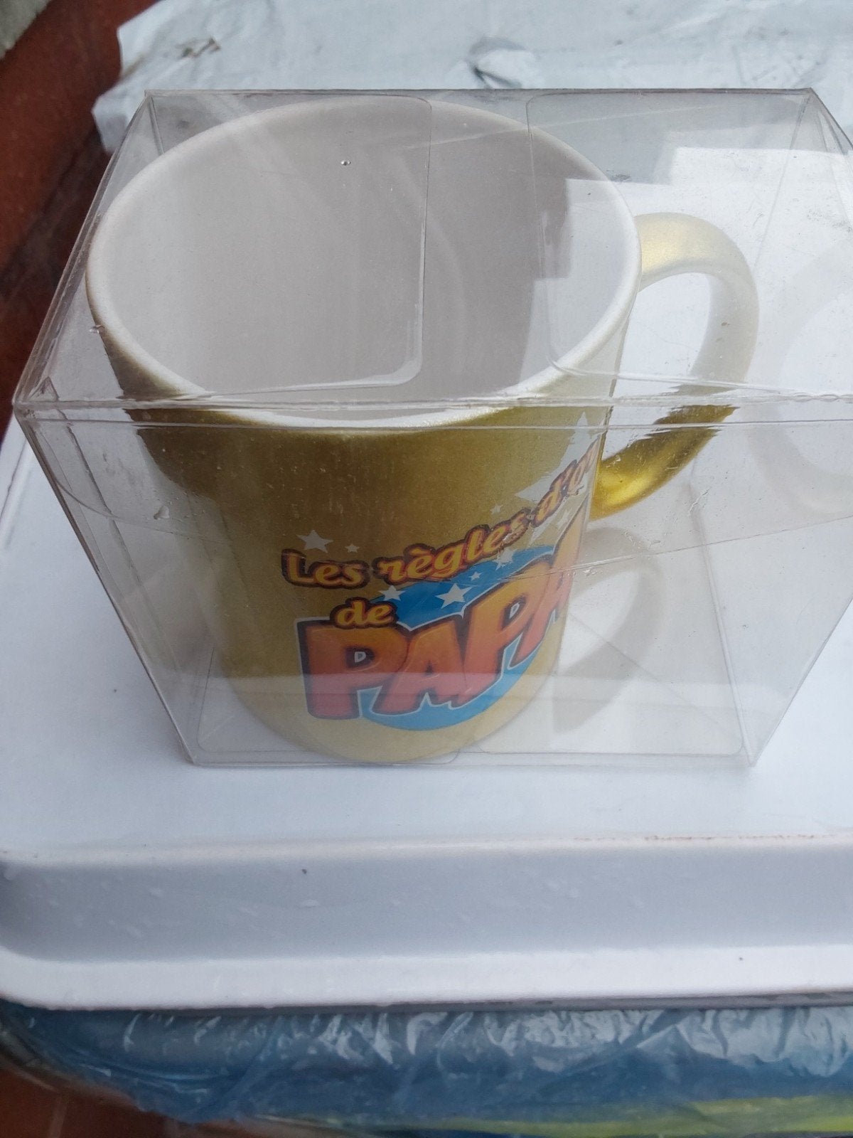 A VENDRE 1TASSE NOUVEL ORIGINE +IMPECABLE *** FÊTE PAPA**, Maison & Meubles, Neuf, Céramique, Enlèvement, Autres styles