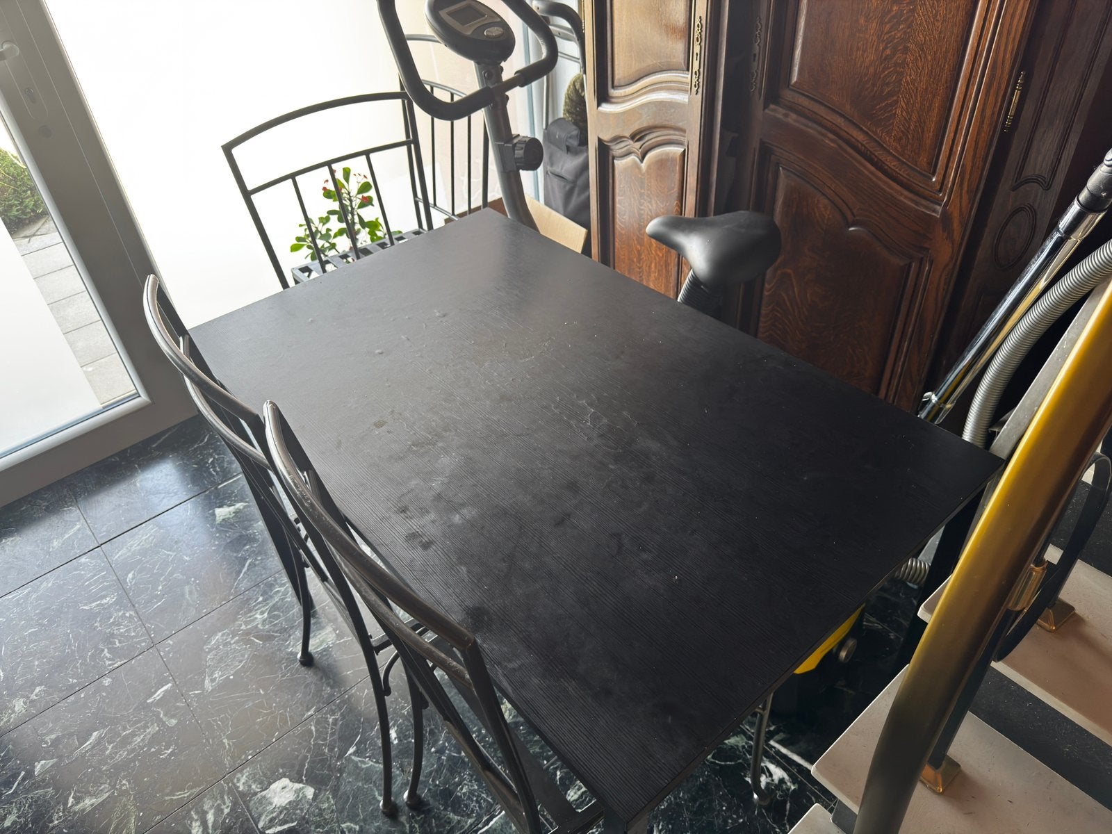 Zwarte keukentafel gratis, Enlèvement, Comme neuf