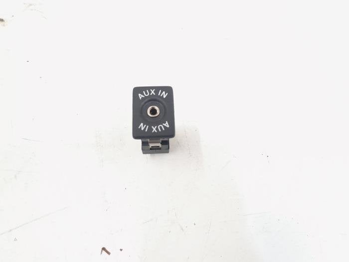 Connexion USB d'un Volkswagen Golf, Volkswagen, -, 3 mois de garantie, Utilisé