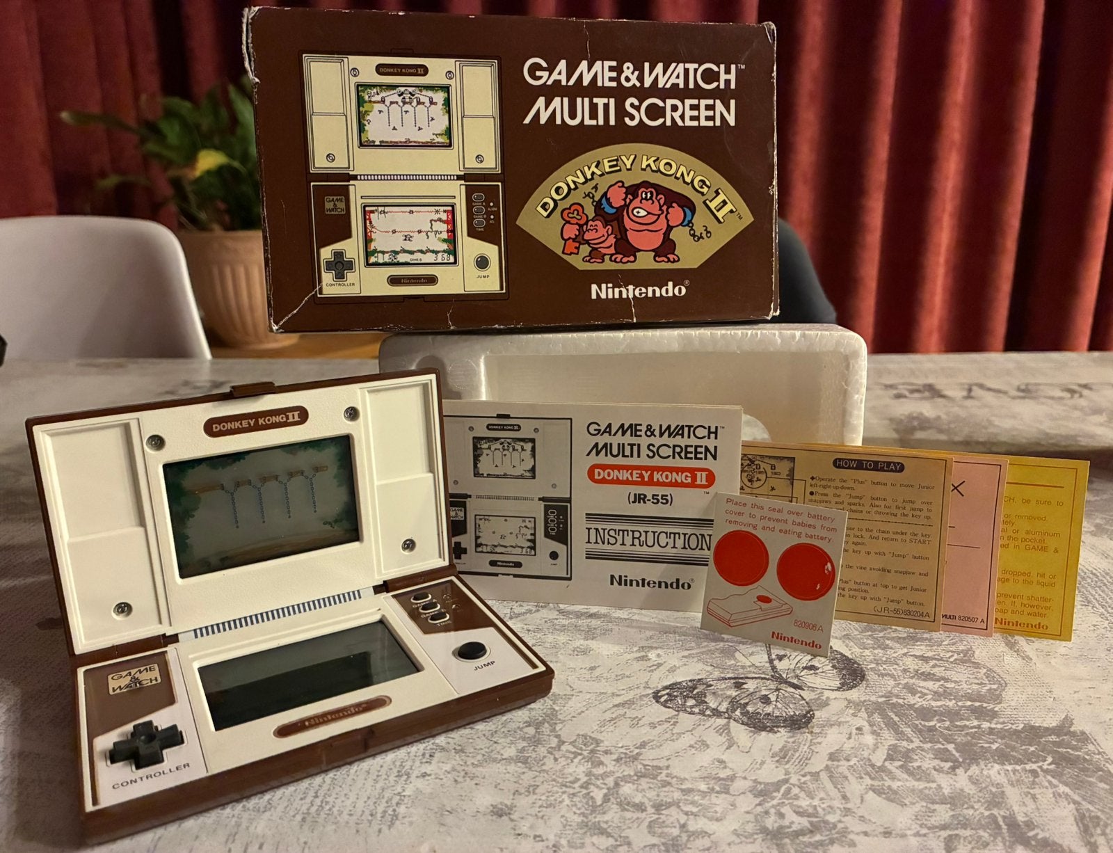 Jeu et montre Nintendo Donkey Kong JR-55 1983 CIB, Nintendo, Enlèvement ou Envoi, Comme neuf