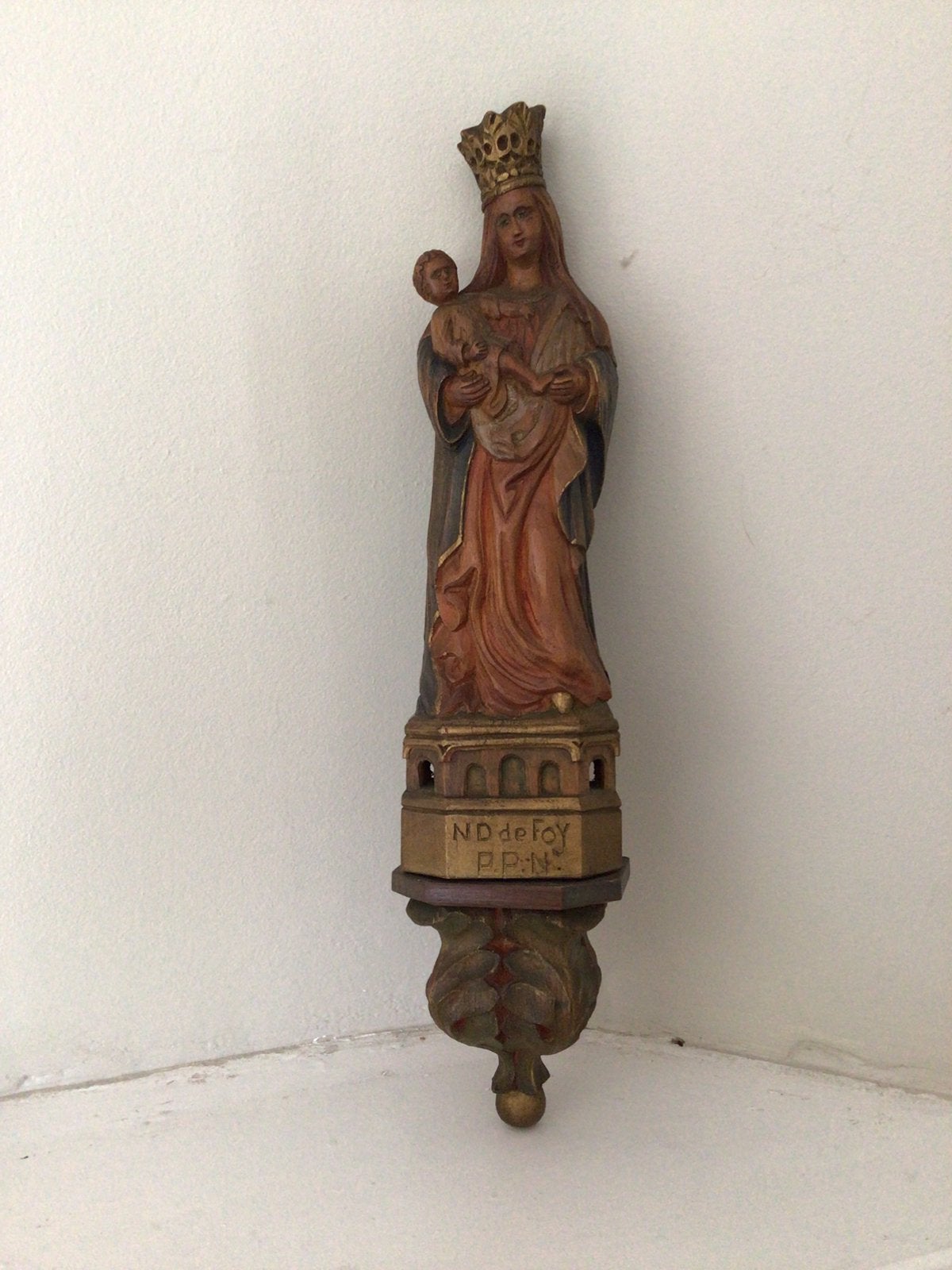 Madone sur un piédestal, Statue, Bois, Religion, Enlèvement