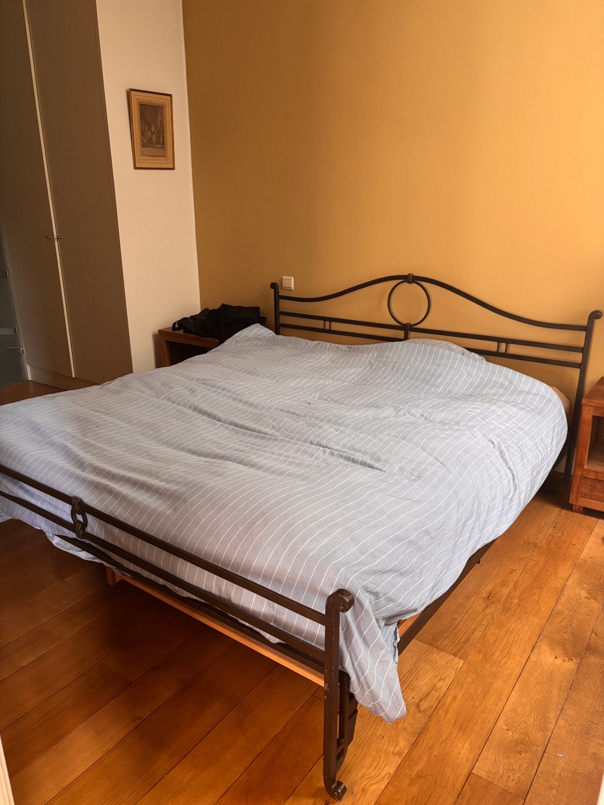 Metalen frame bed met matras, Ophalen, Gebruikt, Zwart, Tweepersoons