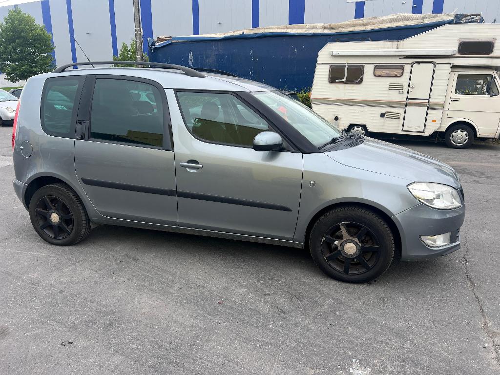 Skoda Roomster 1.6 Diesel, Auto's, Euro 5, Roomster, Bedrijf, 5 deurs
