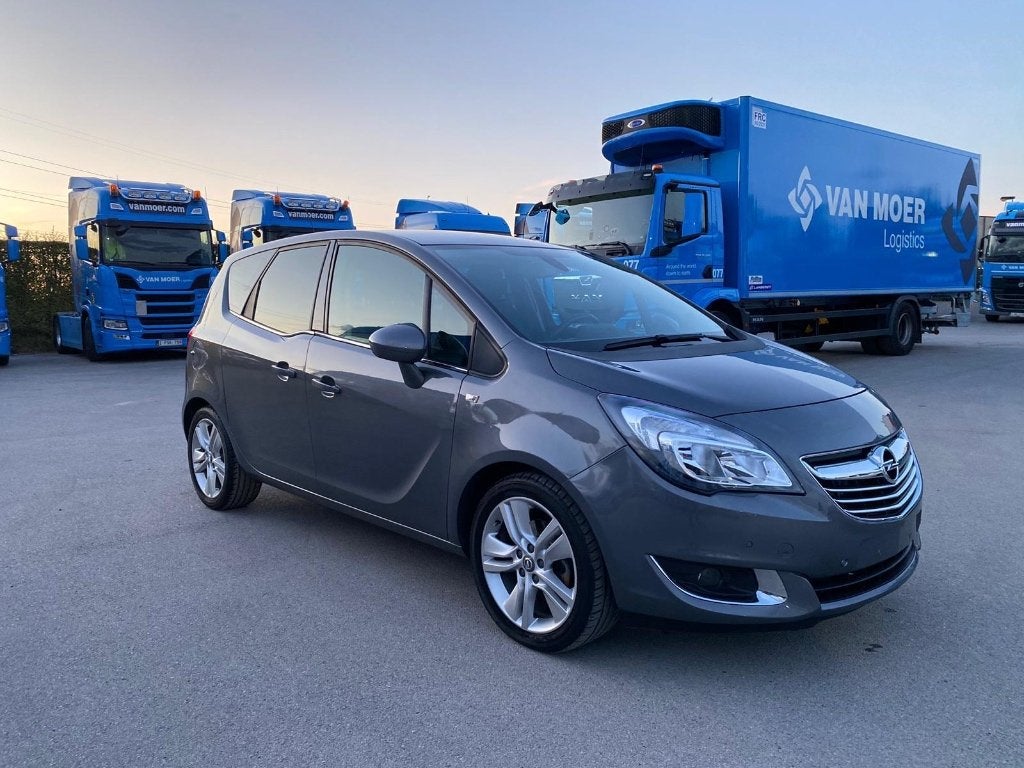 Opel Meriva - 03/10/2016 - 98000.km -1.4i Turbo Essence, Autos, Opel, Argent ou Gris, Achat, Euro 6, Entreprise