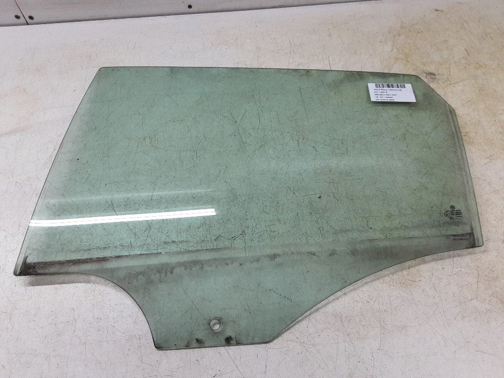 PORTIERRUIT LINKS ACHTER Volkswagen Polo V (6R), Gebruikt, Volkswagen, Mevr. I. Hauben, Rue de l'Espoir 34 34
4030  GRIVEGNÉE, BE