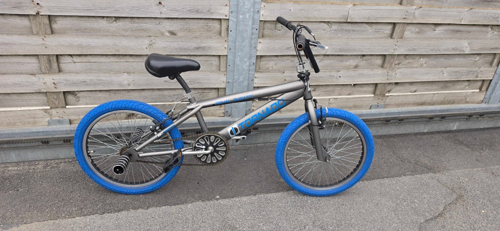 Tornado BMX, Fietsen en Brommers, Ophalen, Gebruikt, Velgrem, Aluminium