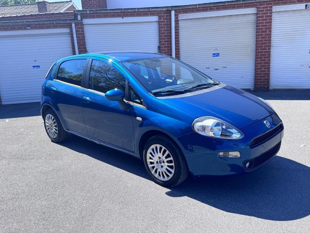 Fiat Punto 1.2i - 5 portes - Air Co, Euro 5, Achat, Entreprise, Boîte manuelle
