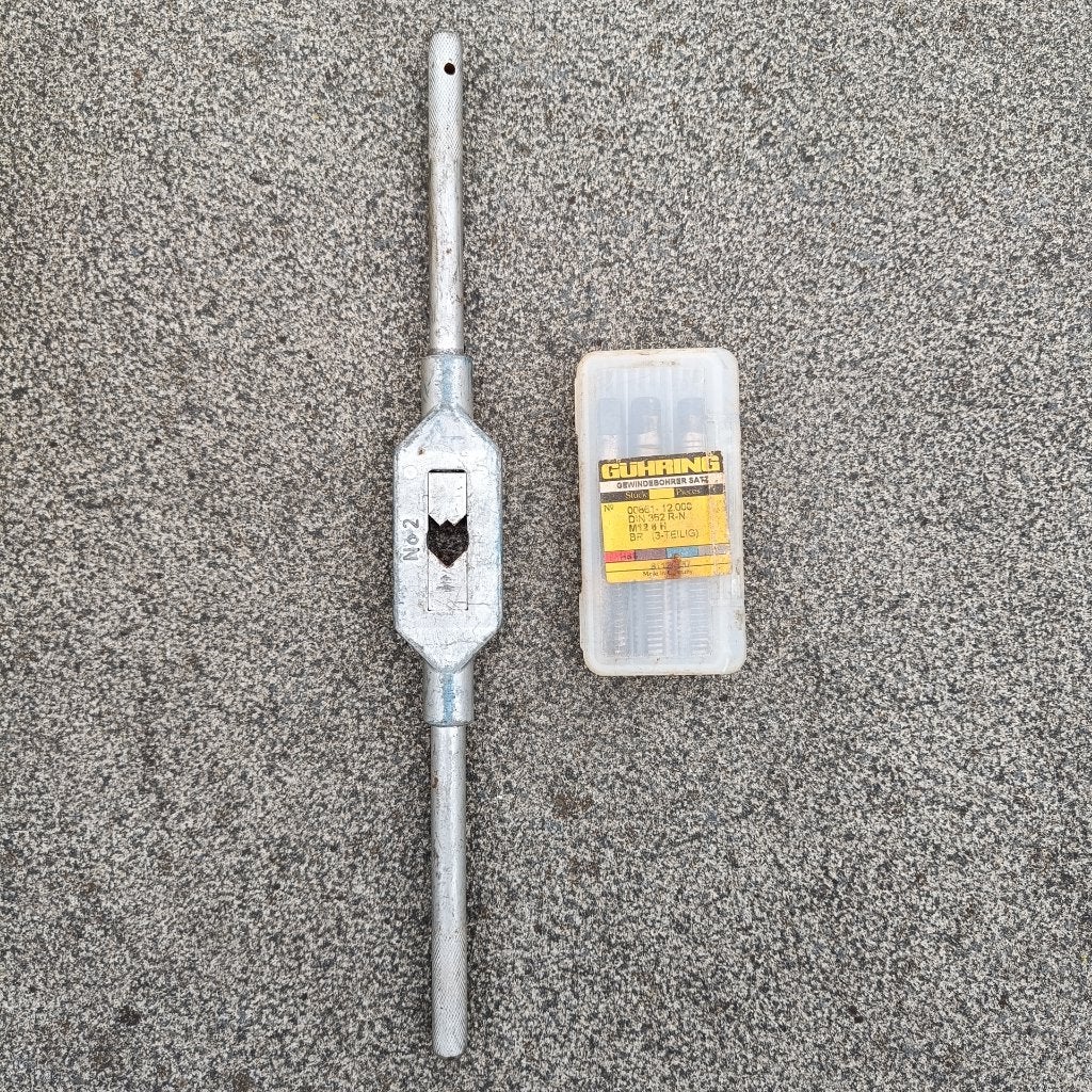 M12 tap plus wringijzer, Auto diversen, Autogereedschap, Ophalen, Zo goed als nieuw