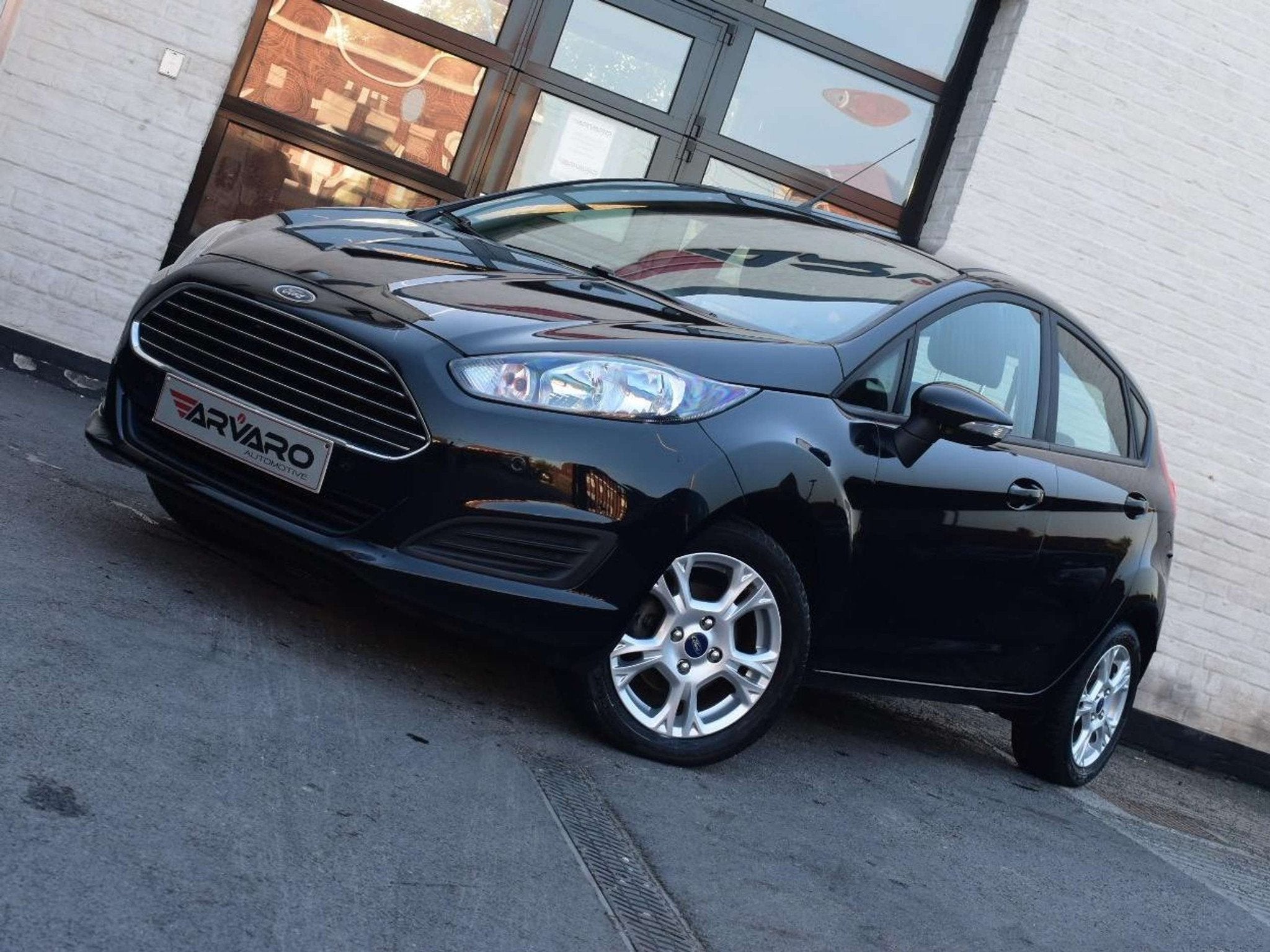 Ford Fiesta 1.25i Titanium / PDC / Verw Zetels / Airco / Top, Auto's, Voorwielaandrijving, Euro 5, Stof, Gebruikt