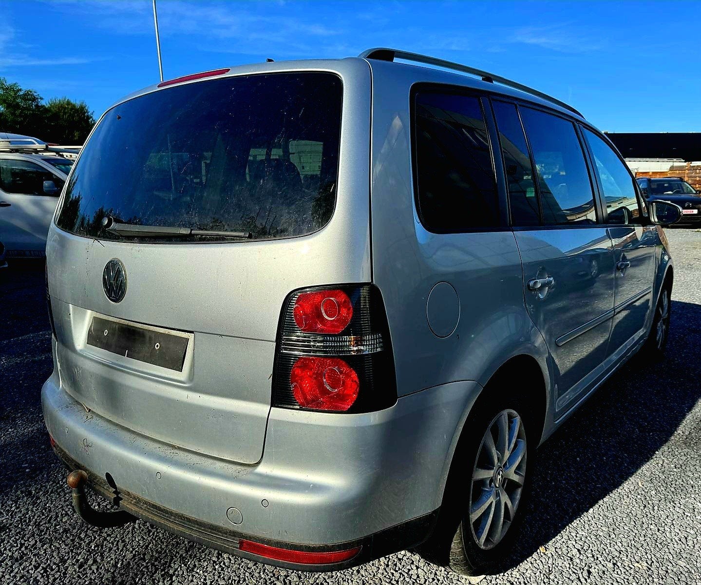 Volkswagen touran  1.4cc benzine Automatische versnellingsba, Auto's, Stof, Zwart, 4 cilinders, Bedrijf